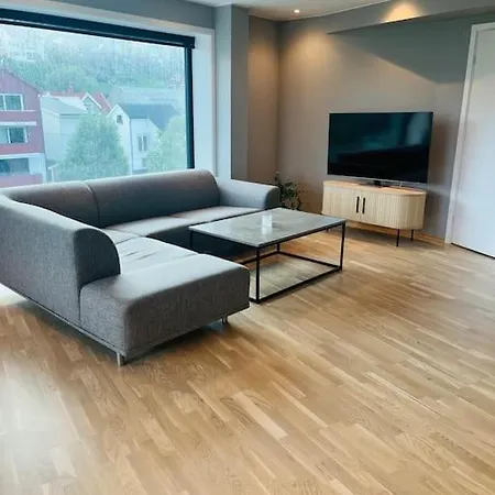 Center 7th Floor With Beautiful View Appartamento *